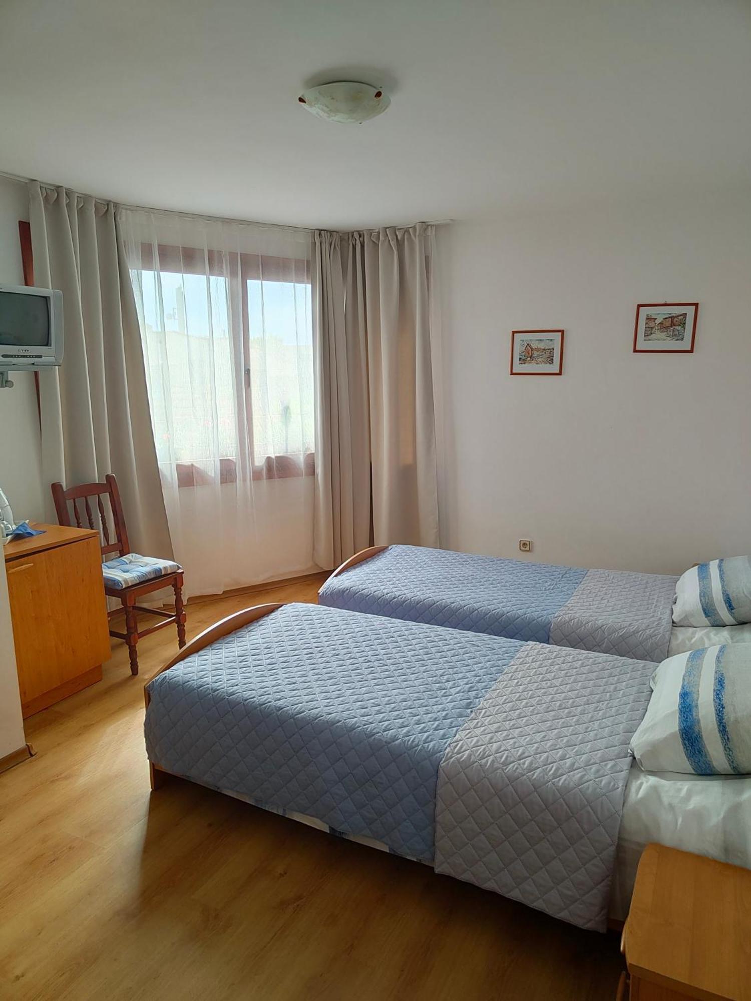Guest Rooms Melsambria ネセバル エクステリア 写真